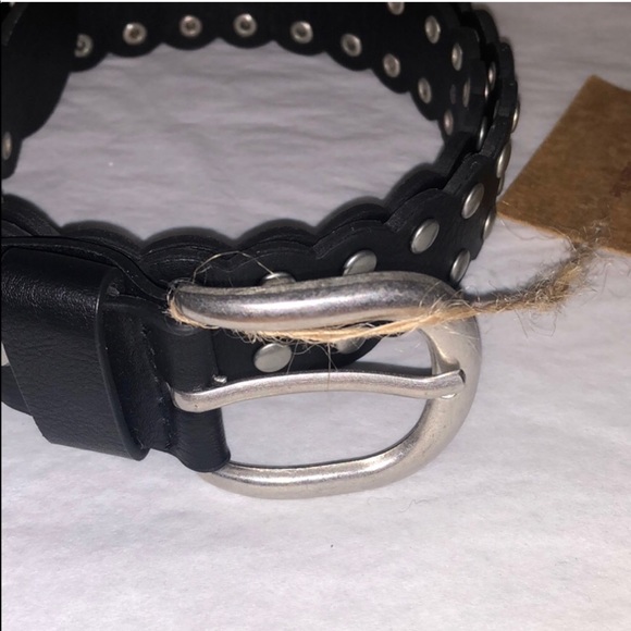 Brandy Melville Olivia stud belt - Picture 5 of 6